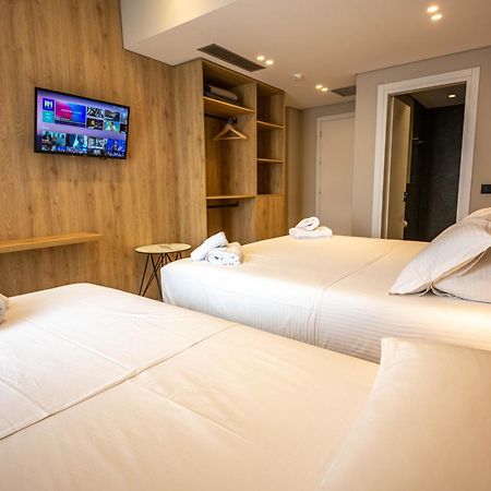 Hotel Portanova Sarandë Rum bild