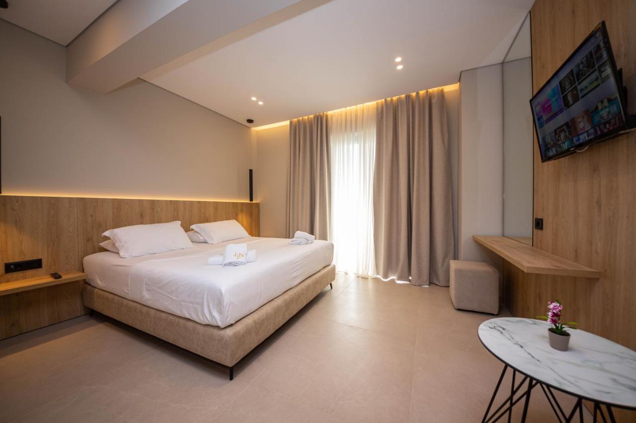 Hotel Portanova Sarandë Exteriör bild