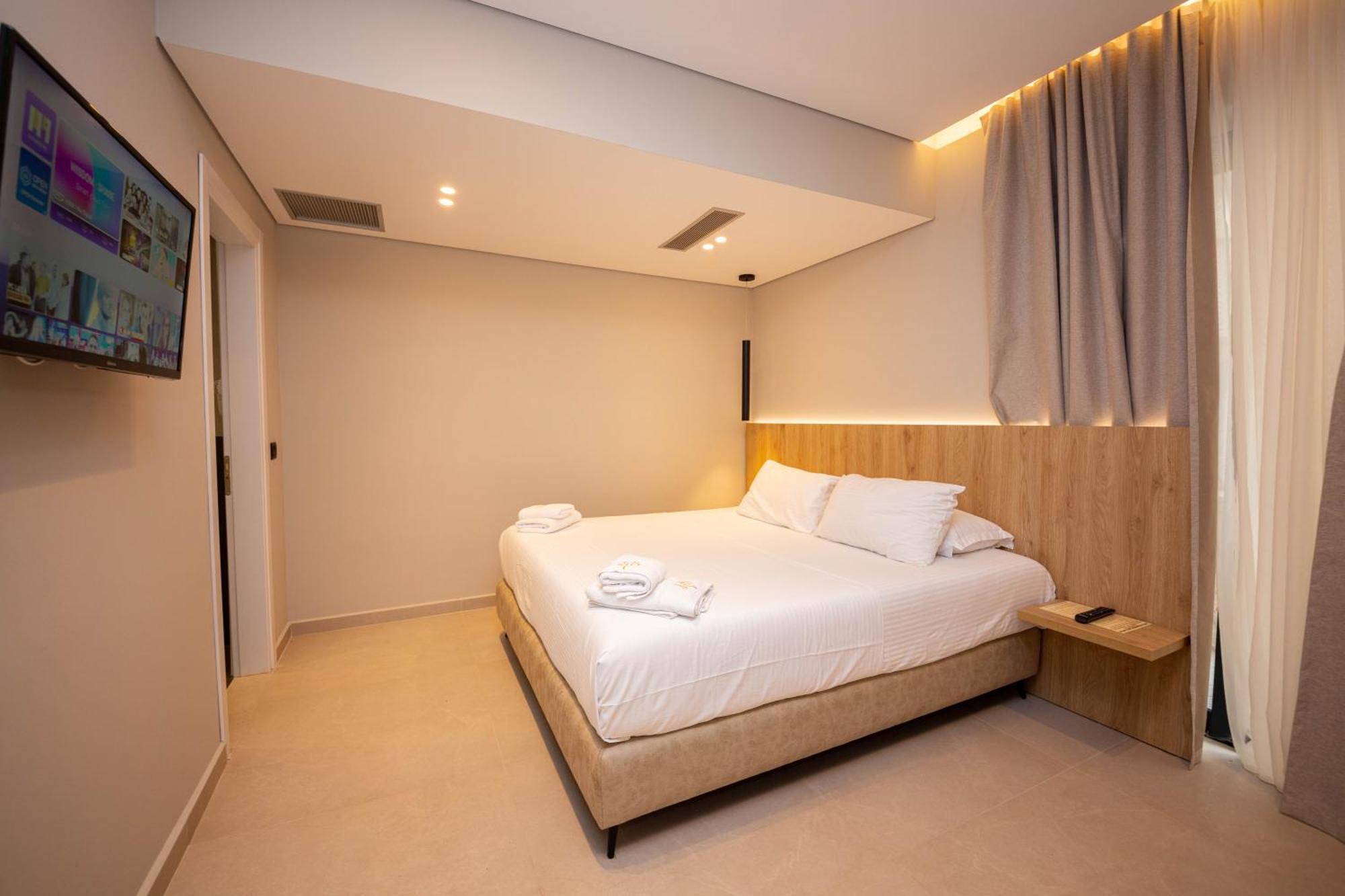 Hotel Portanova Sarandë Rum bild