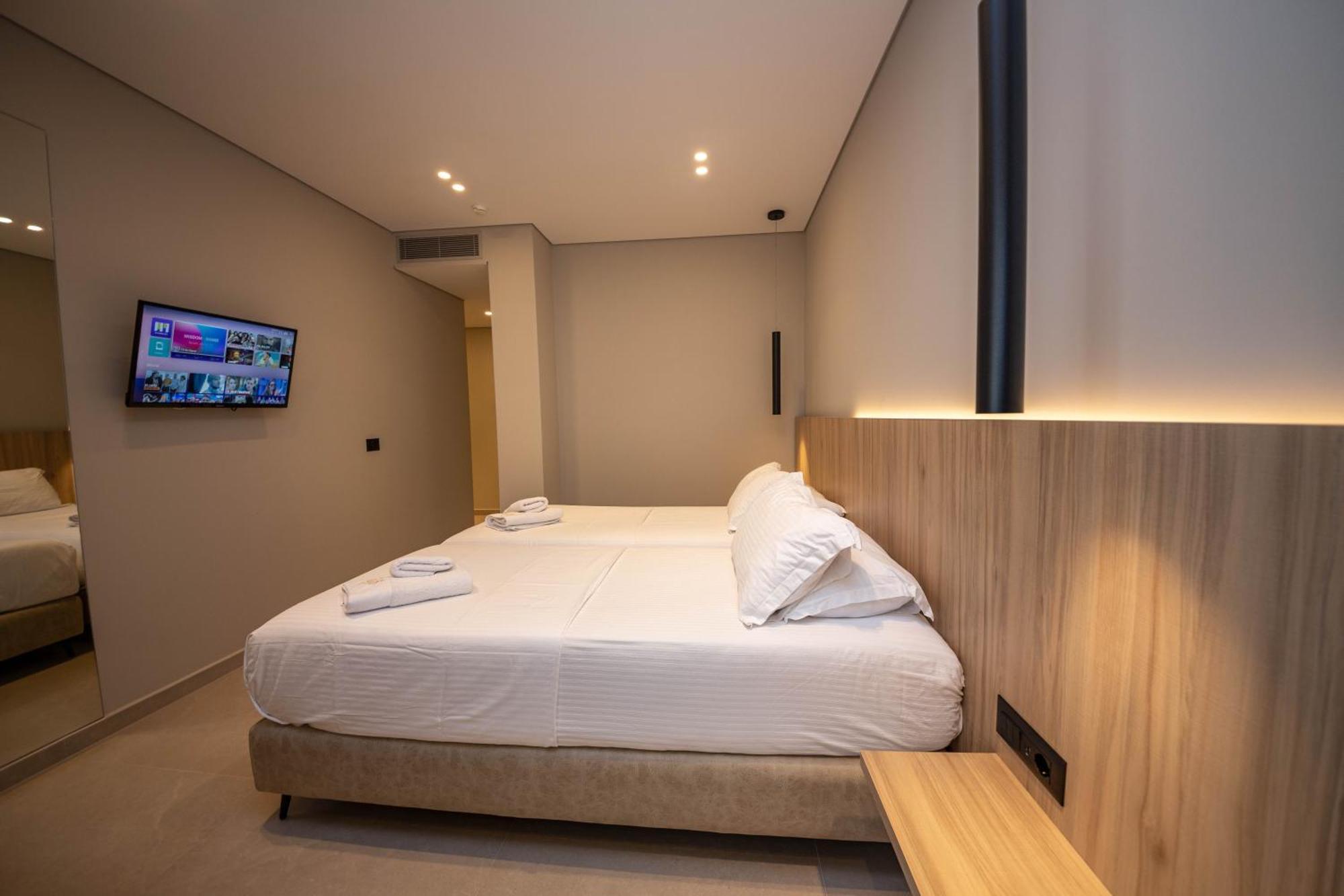 Hotel Portanova Sarandë Rum bild
