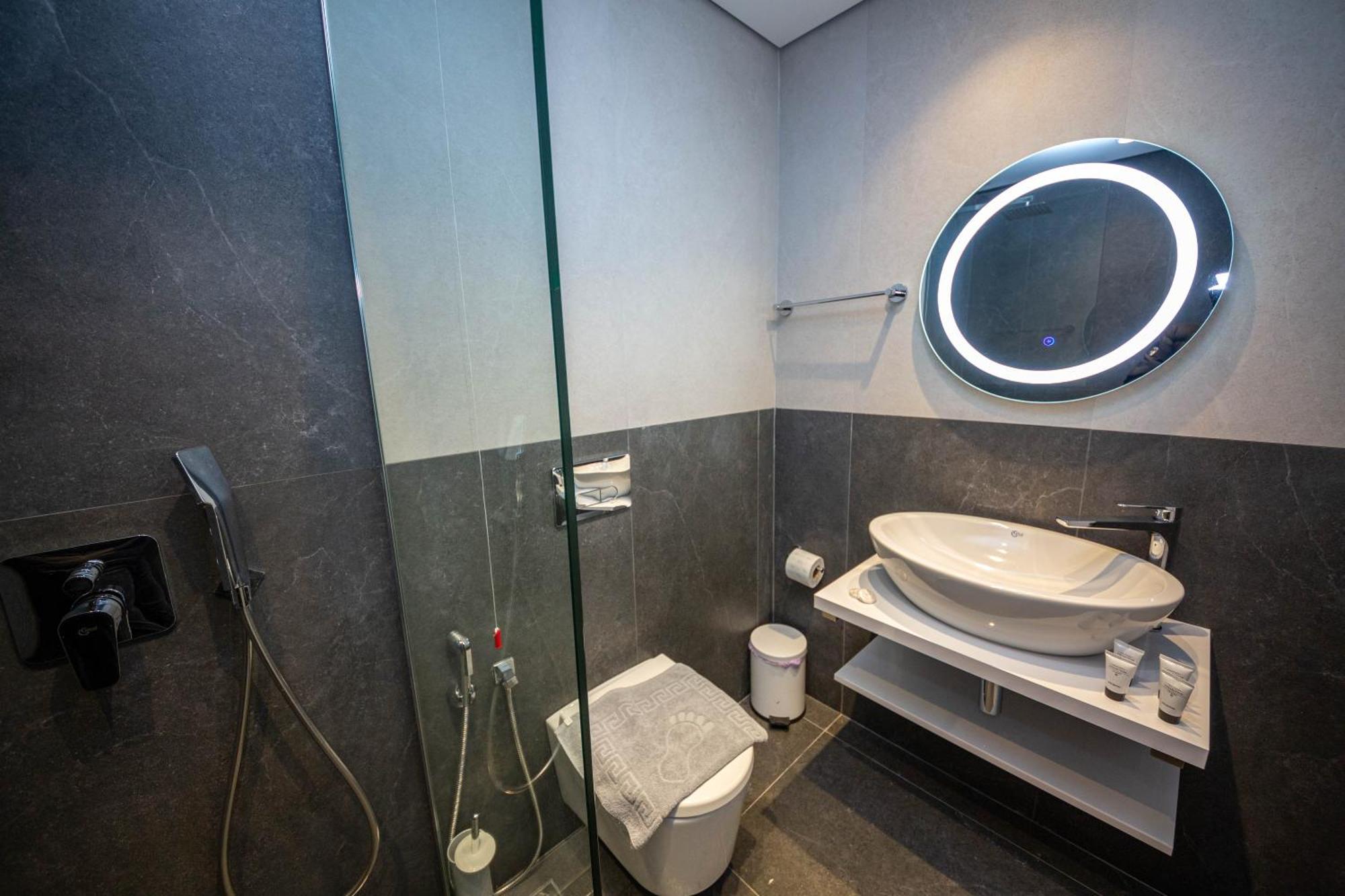 Hotel Portanova Sarandë Rum bild