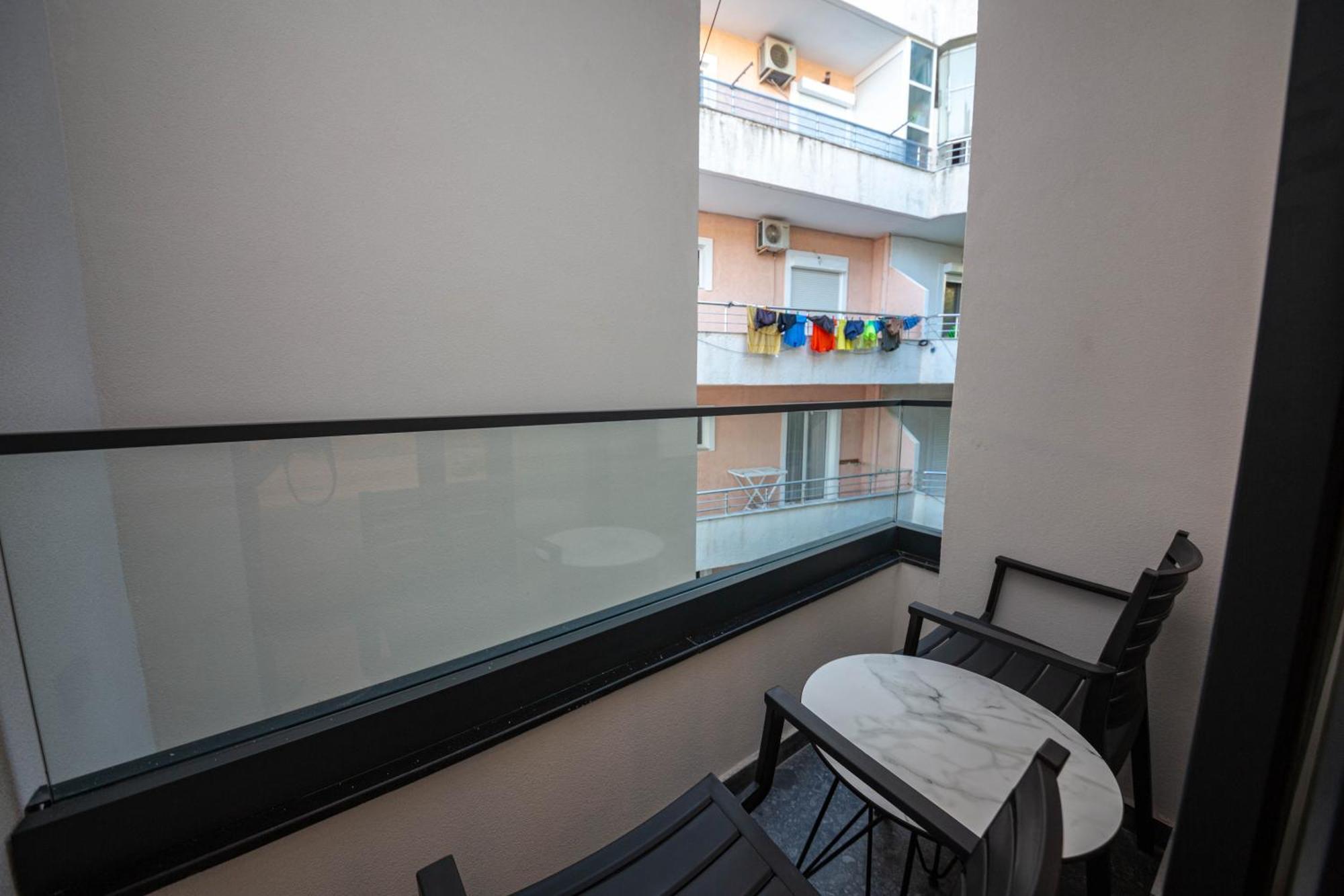 Hotel Portanova Sarandë Rum bild